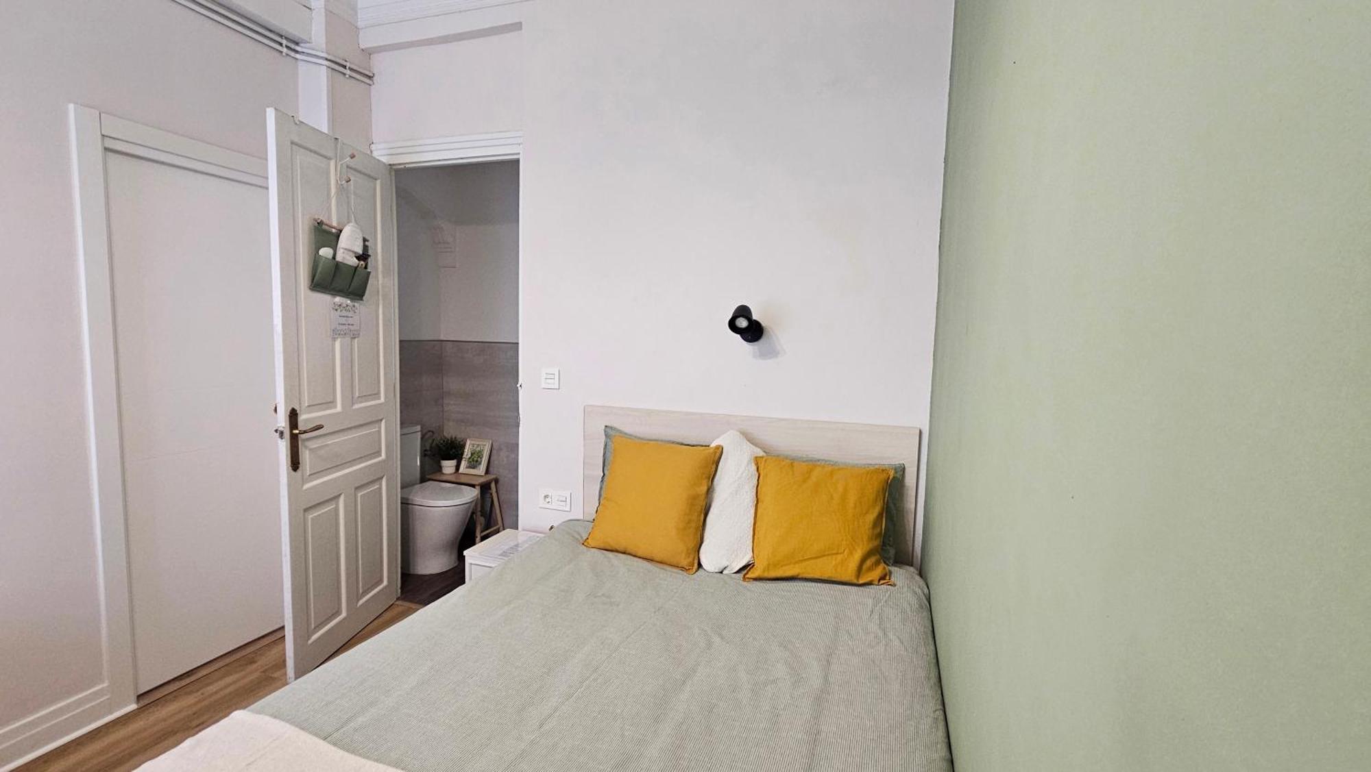 Central River Room - Private Wc Bilbao Ngoại thất bức ảnh